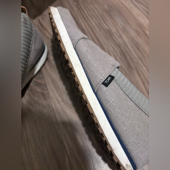 Tomโs Menโs Alpargata Loafer Flat in gray size 9.5 - Picture 7 of 9